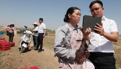 贺兰山下为什么流动着贵州的金融服务车