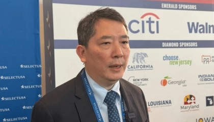 加强越美双边经济金融合作