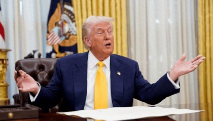 莫迪打响“第一枪”！对美国金融发难，天价购买20架战机，印度军力崛起？