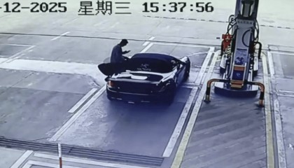 全网关注！保时捷司机加油后逃单！找到了！