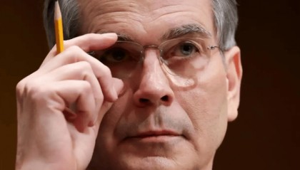 美国财长威胁：若中方不主动让步，局势将更严峻，会对华实施禁运