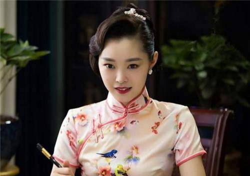 她是金融大亨之女，不顾家人反对嫁给破产公子，晚年生活让人羡慕