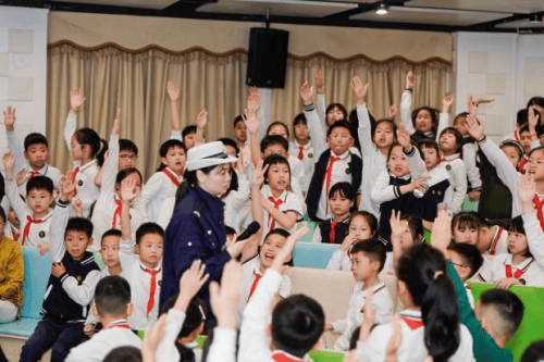 金融知识进校园 ——深圳国寿走进深圳市鹏兴实验学校