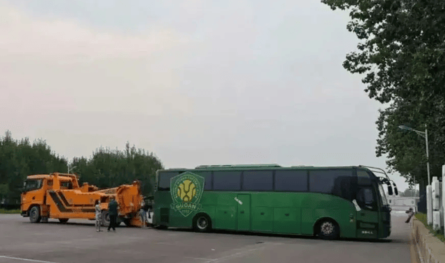 北京国安欠山东金融机构36亿，大巴车被拖走，会影响球队争冠吗