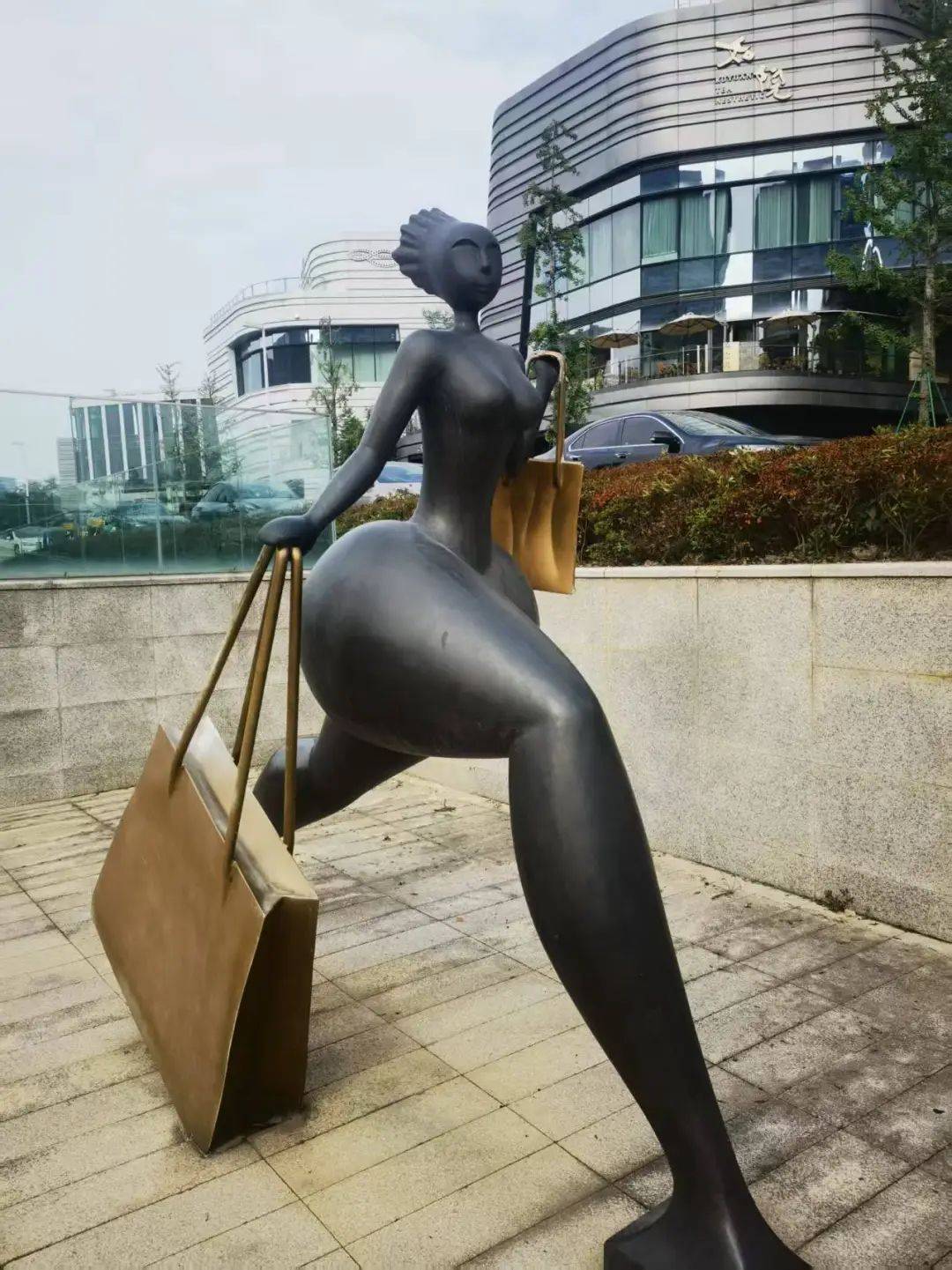 从明代的一粒沙到今日的金融岛