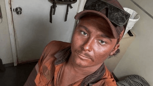 23岁澳大利亚1米78男子淹死在印尼1米5深泳池,遗体送回国心脏丢失,出现多处割伤和瘀痕