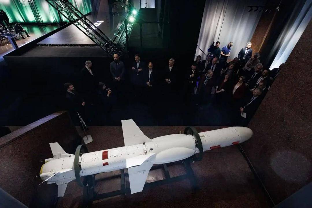 首次公开展出新型巡航导弹，乌克兰导弹改进局限性明显
